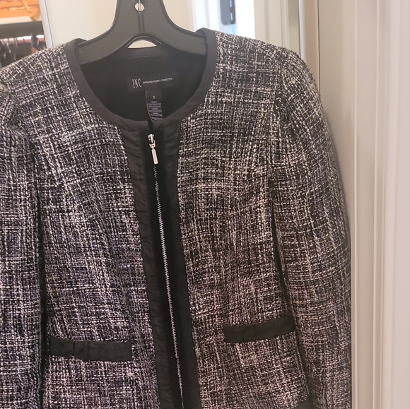 Jacket - Picture 2 of 5